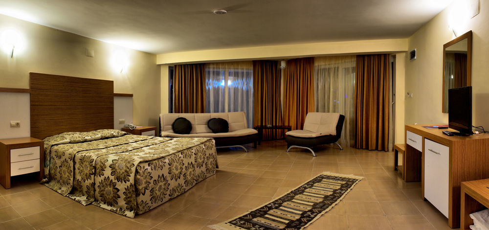 Omer Holiday Resort 쿠사다시 외부 사진