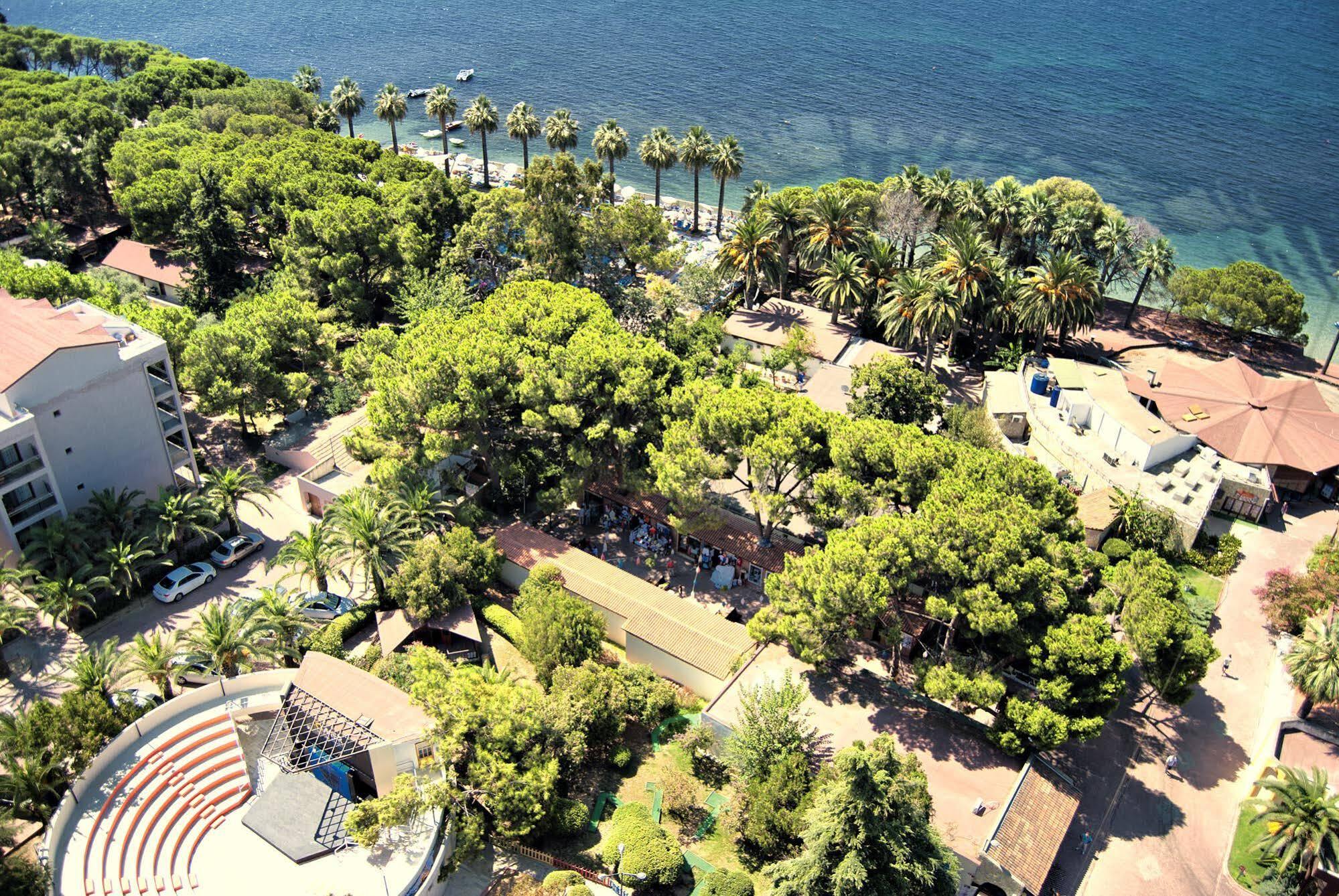Omer Holiday Resort 쿠사다시 외부 사진